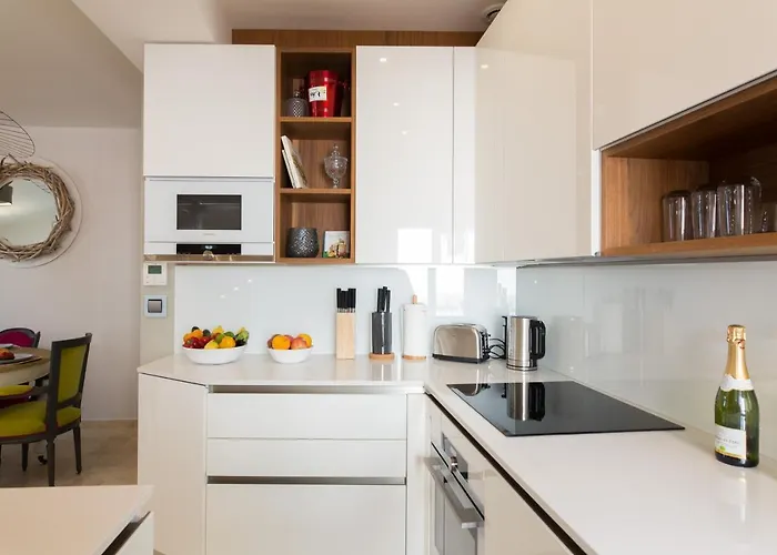 Maison Picasso - Jacuzzi, Vue, Terrasse For 6 *