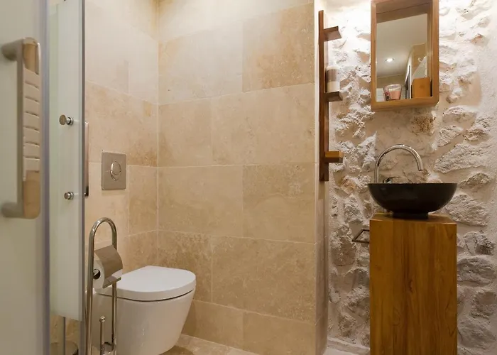 Maison Picasso - Jacuzzi, Vue, Terrasse For 6 Antibes